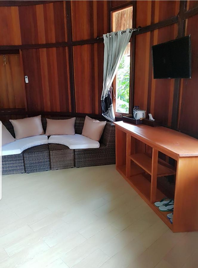 Korpak Villa & Resort Raja Ampat Saonek Exterior photo